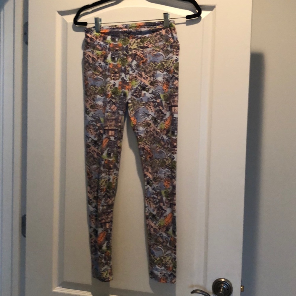 Lularoe buttersoft leggings